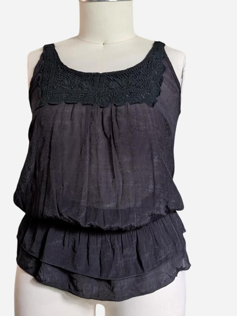 Women's Black Crochet Yoke Sleeveless Layered Blouse